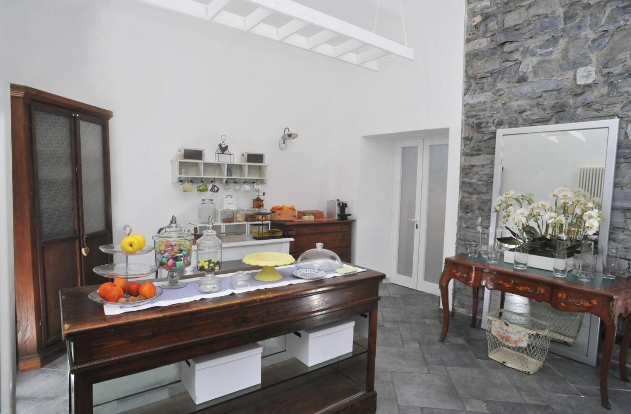 Guest House La Genesa เชอร์นอบบิโอ ภายนอก รูปภาพ