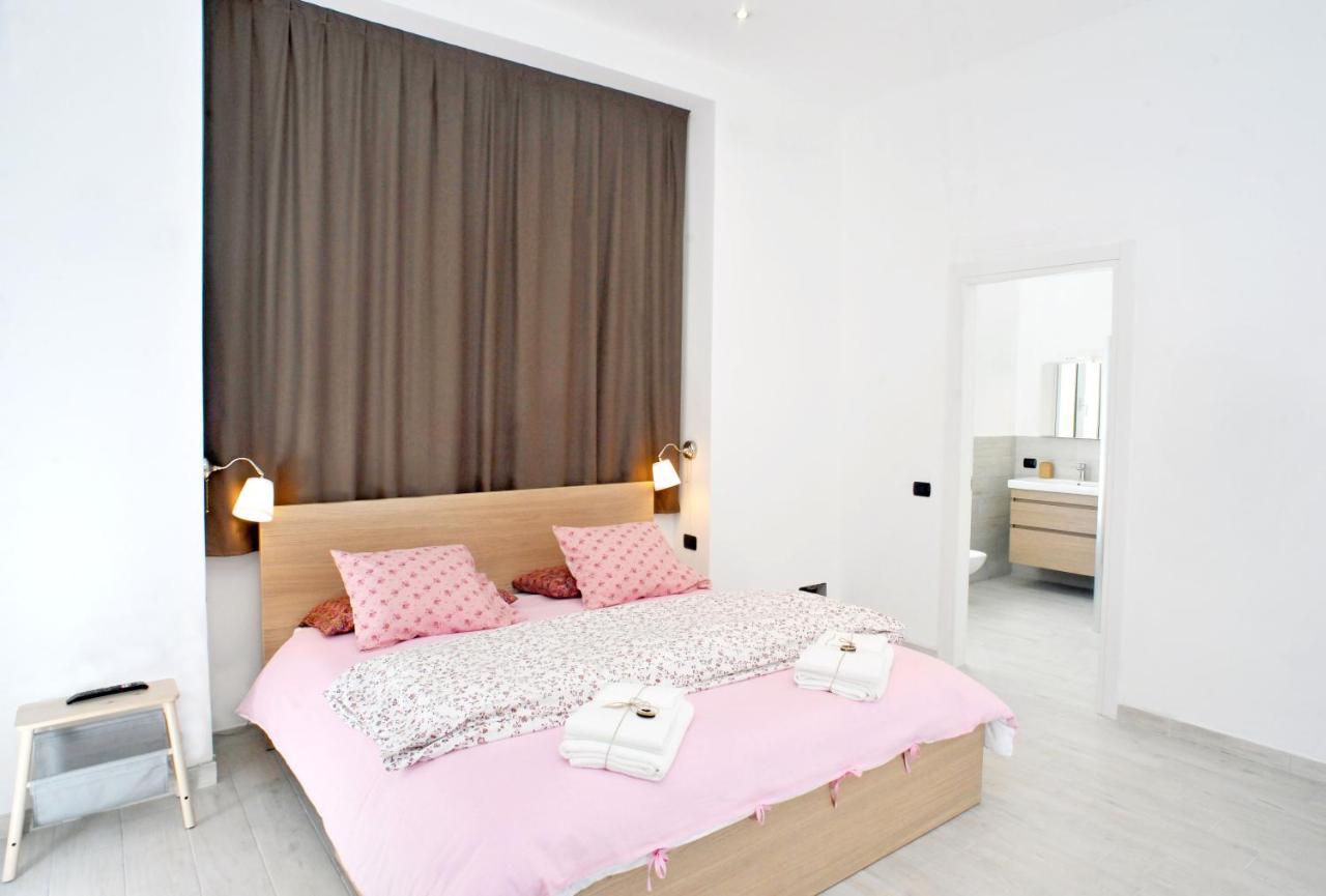 Guest House La Genesa เชอร์นอบบิโอ ภายนอก รูปภาพ